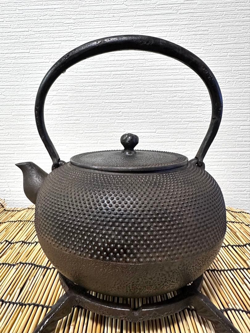 未使用品 南部松雲堂造 15型アラレ 鉄瓶 南部鉄瓶 南部鉄器 鉄瓶