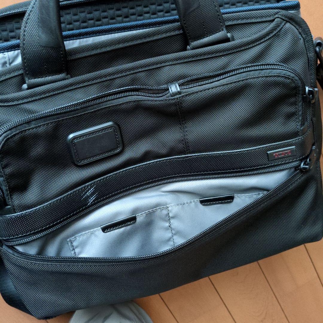 TUMI エクスパンダブル ビジネスバッグ ブラック
