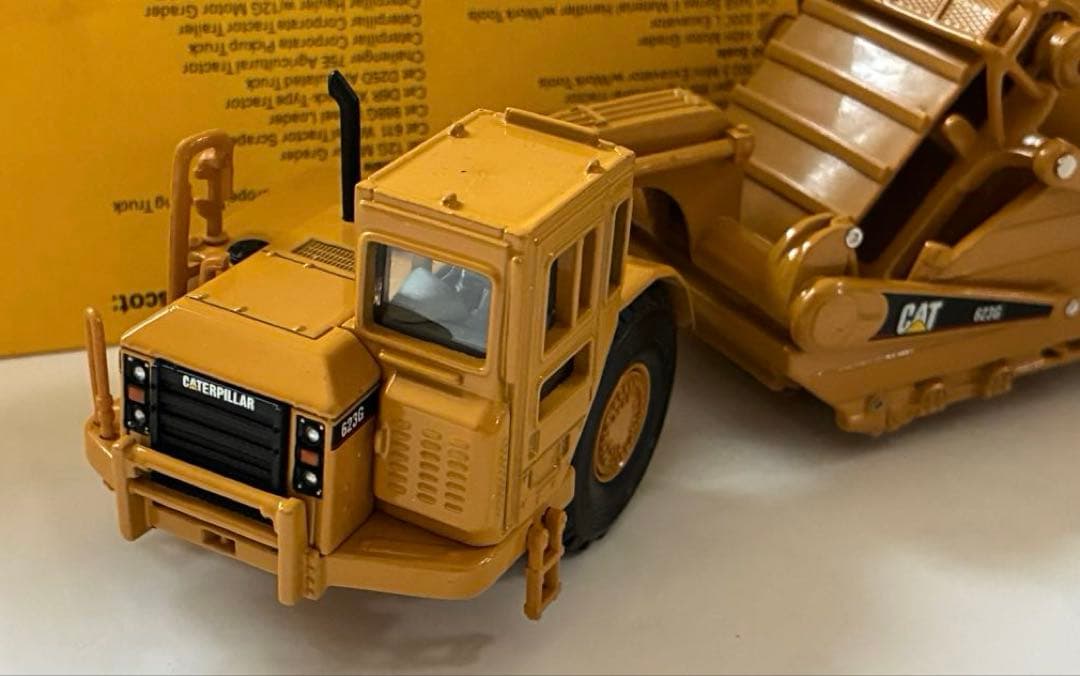 CAT 623G エレベーティングスクレーパー