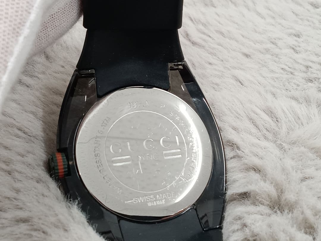 [美品]GUCCI SYNC（シンク）ユニセックス 腕時計 YA137107A