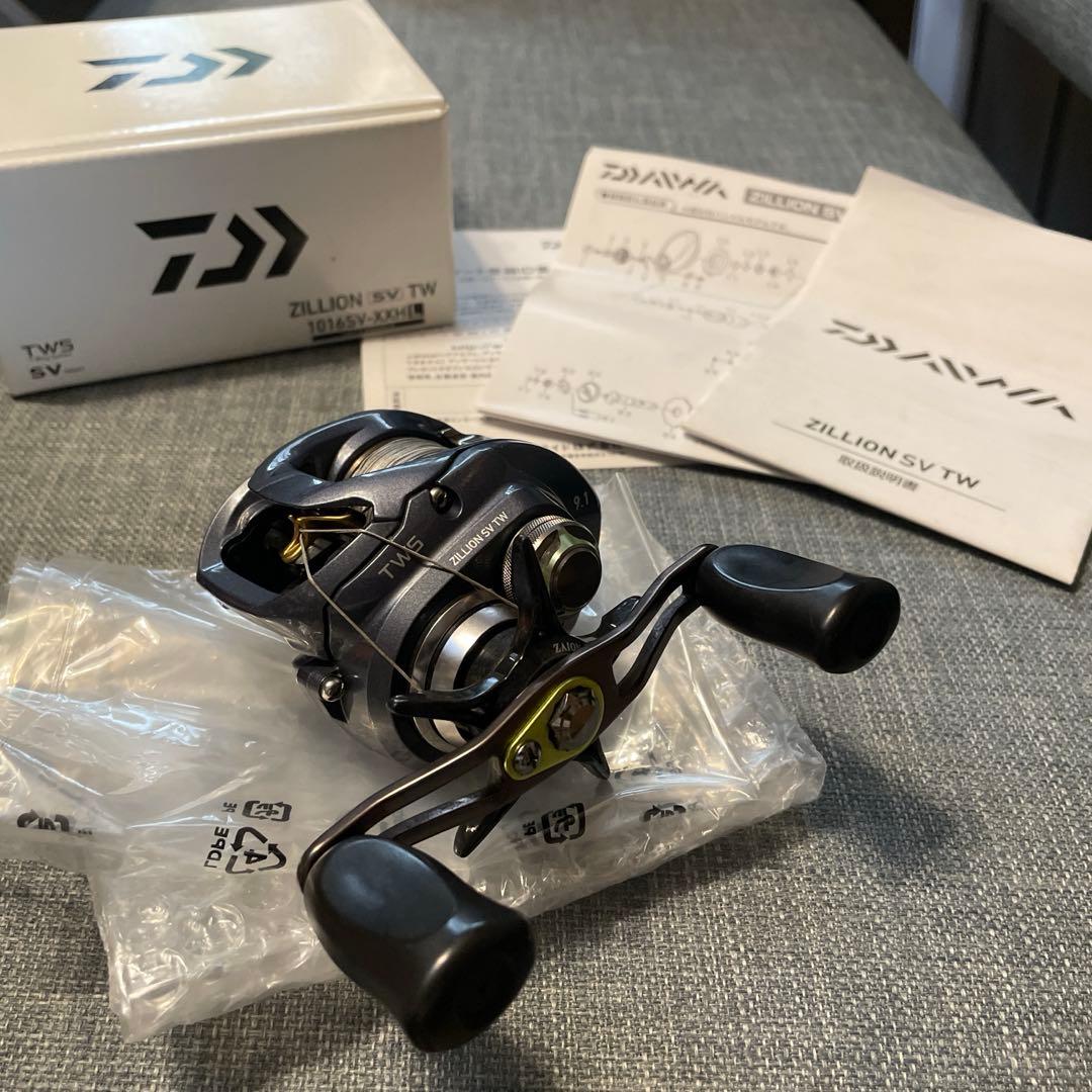 美品、備品未使用 Schyrox V6 ホワイト