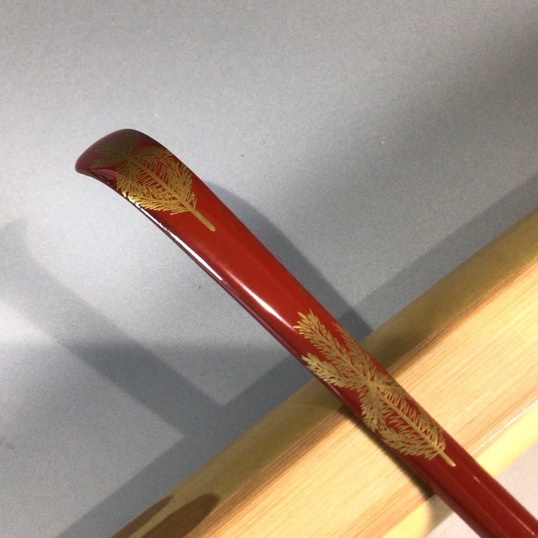 Ｐ７２４　茶杓　『大徳寺　藤井誡堂』『銘　松風』『朱塗』『松蒔絵』　共箱　茶道具