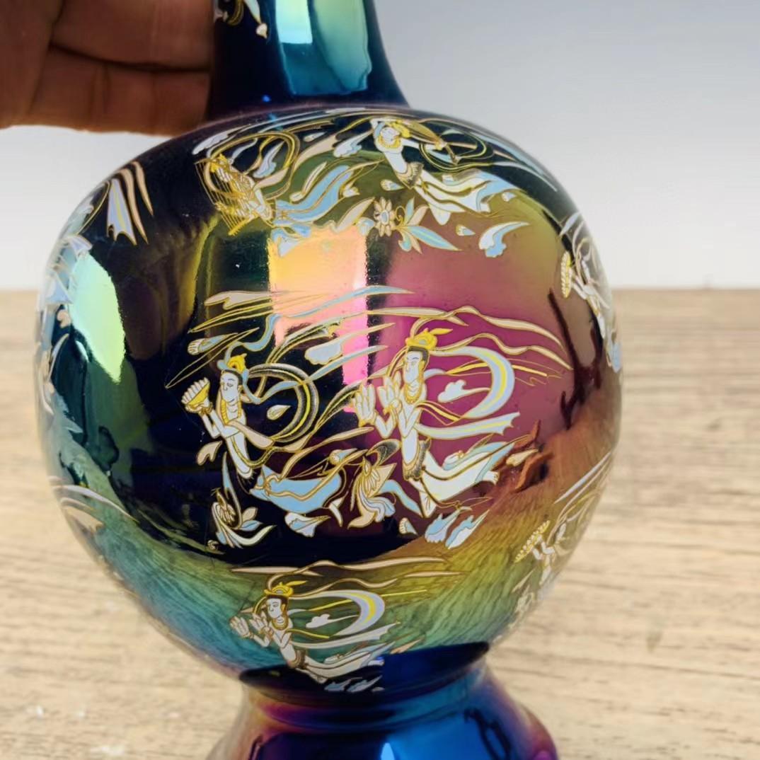 中国古美術・旧蔵の磁器・定瓷七彩飛天紋花口瓶・置物・