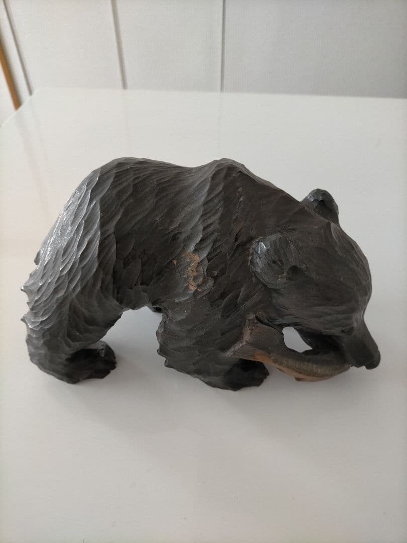 熊の置物 アンティーク雑貨 ベアーオブジェ 可愛らしい表情の木彫り熊 スイス