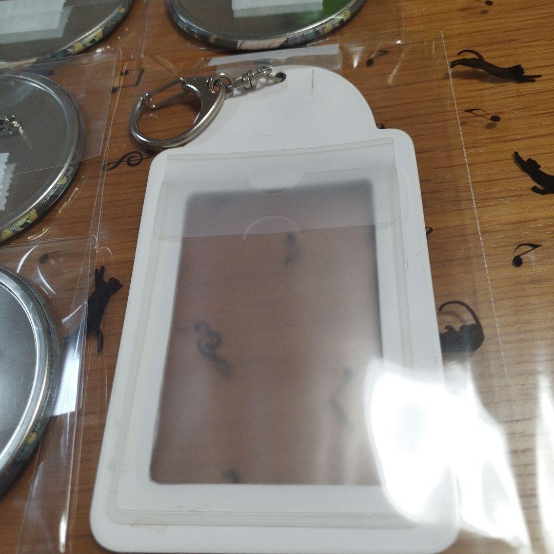 カラフルピーチ　うり　ワンダーランド　缶バッジ　まとめ売り　トレカケース