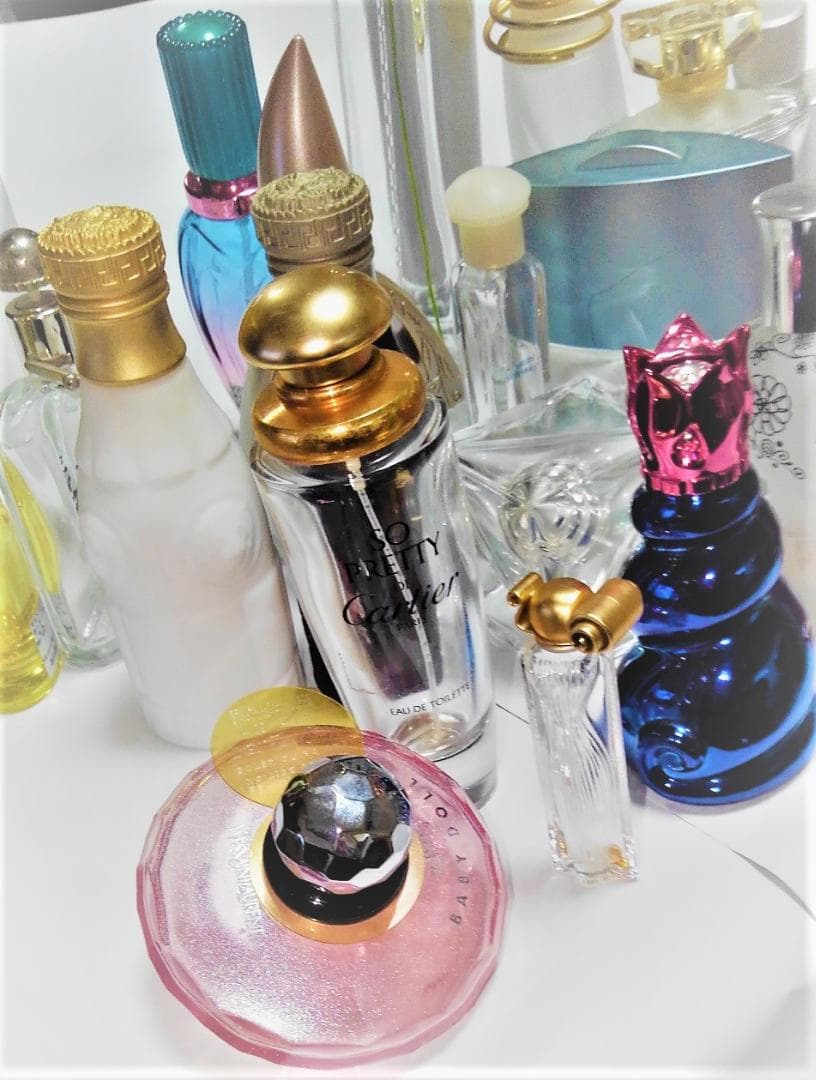 香水 空瓶 いろいろな香水のボトルのみ コレクションにいかが？ 送料無料①