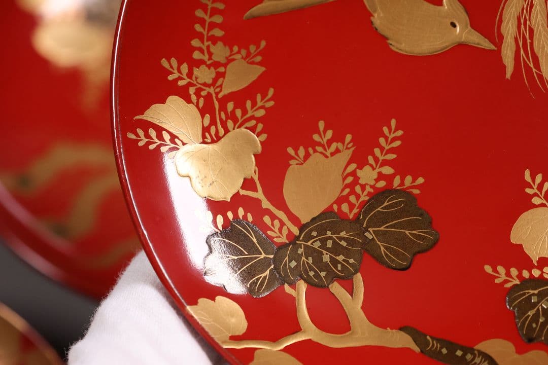 【MA776】時代木製漆器 桐鳳凰・菊 金蒔絵 朱塗 引盃 五客 木製漆器 小皿