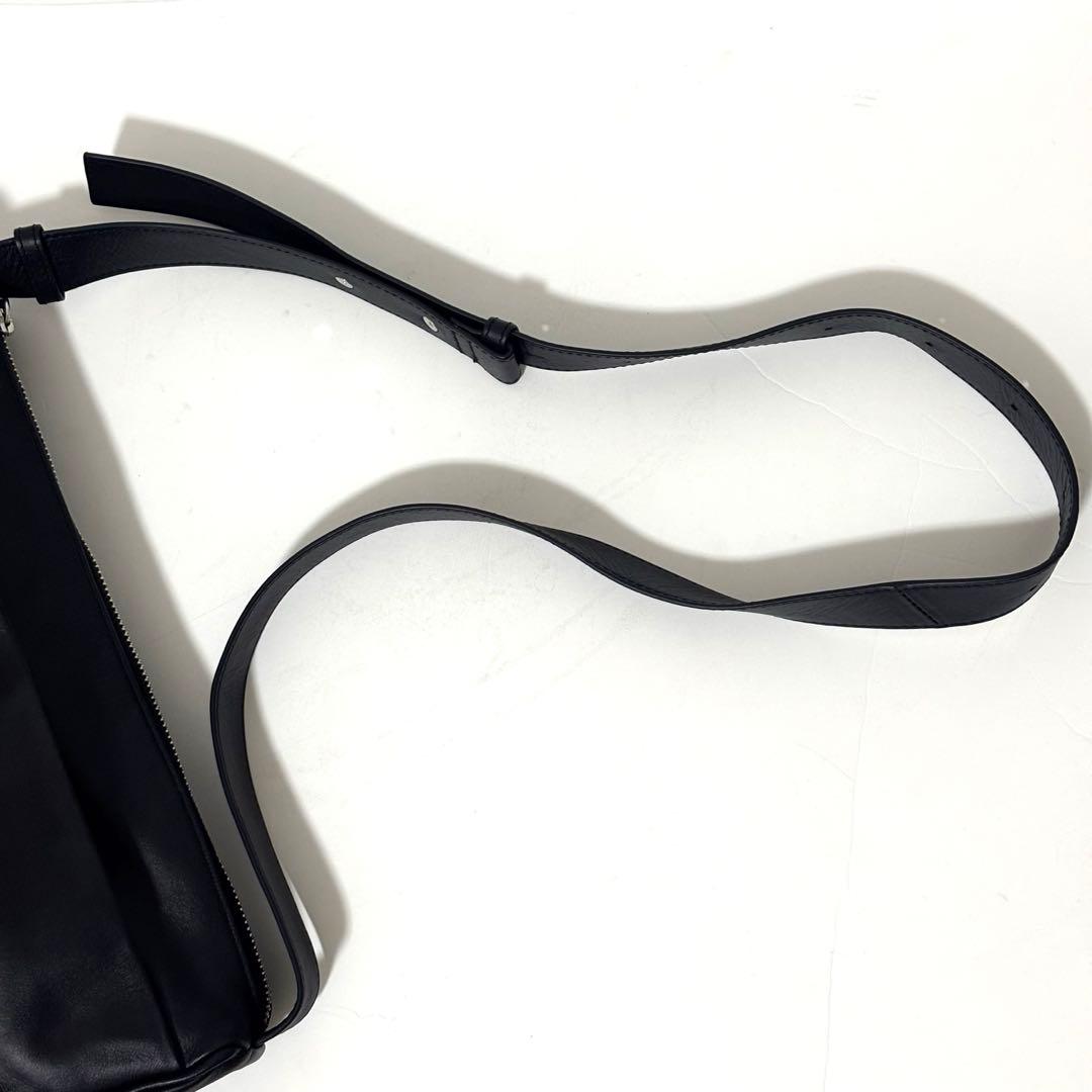 イアパピヨネ スワローマチショルダーバッグブラック