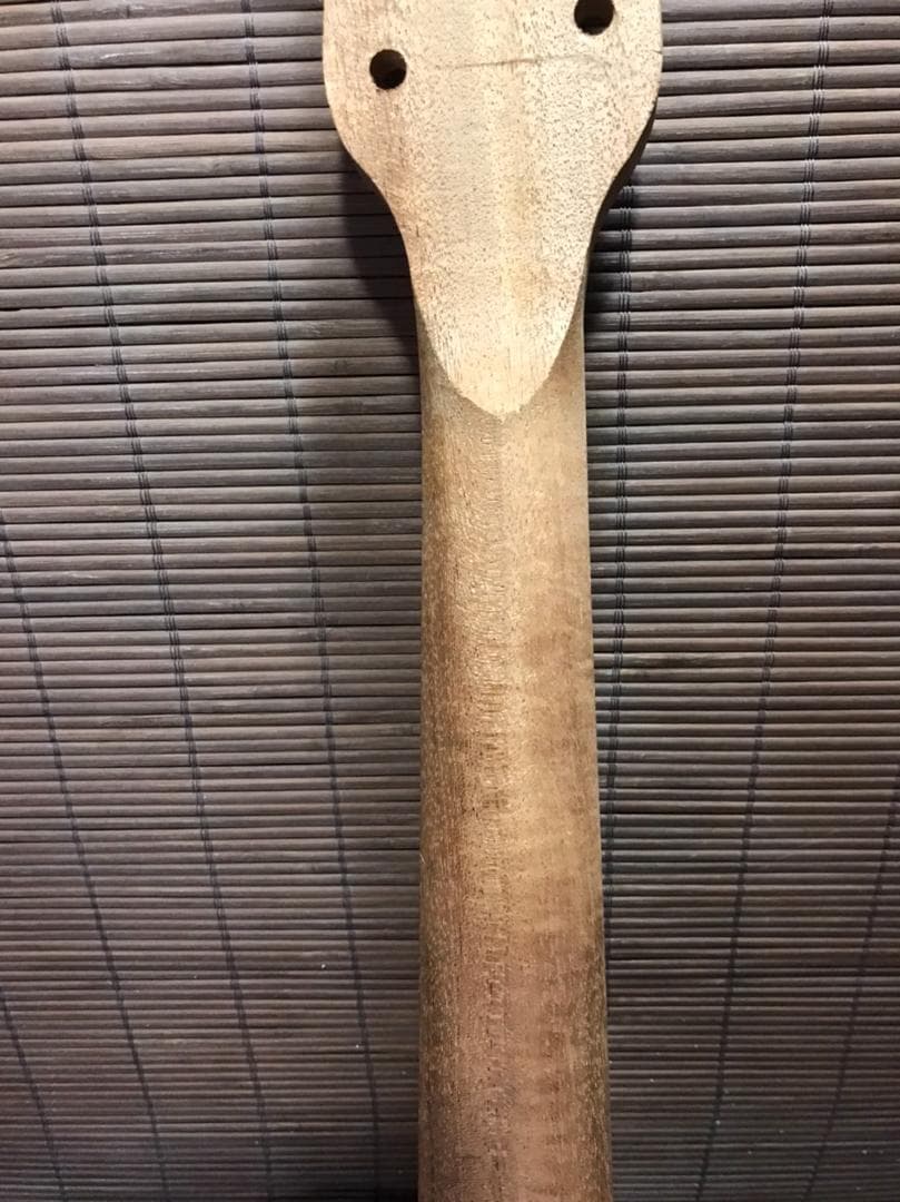 ミディアムスケール マホガニーネック