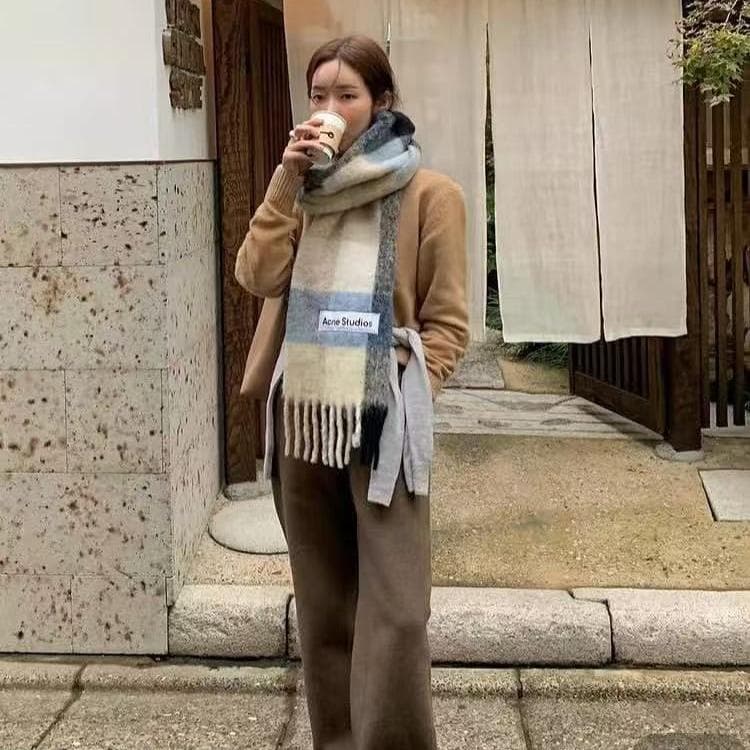 新品未使用 Acne Studios モヘアチェックスカーフマフラー - メルカリ