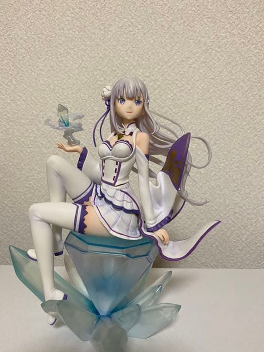 ◇コトブキヤ Re: ゼロから始める異世界生活 エミリア 1/8 フィギュア