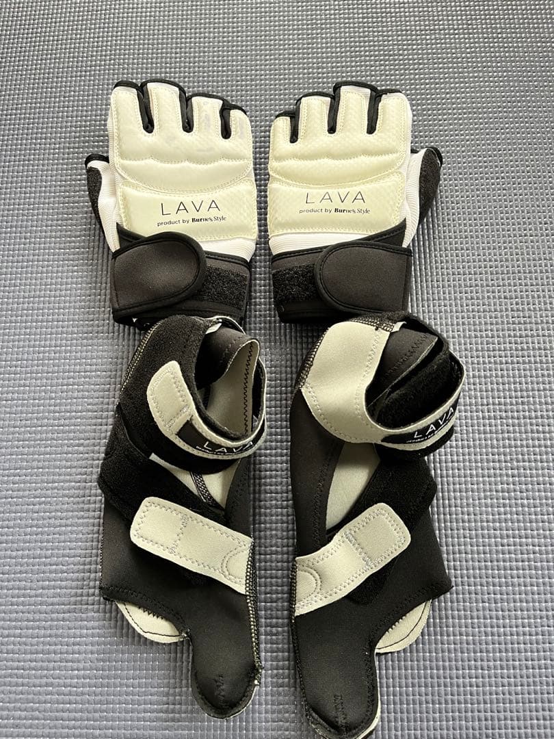 購入者確定済！】ホットヨガLAVA キックボクシング用グローブ&シューズ