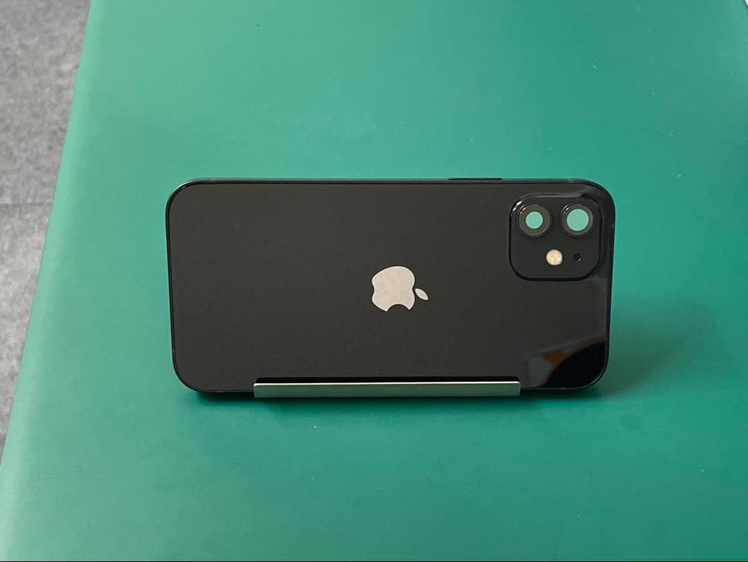 iPhone 12 ブラック バンパーフレーム ジャンク品