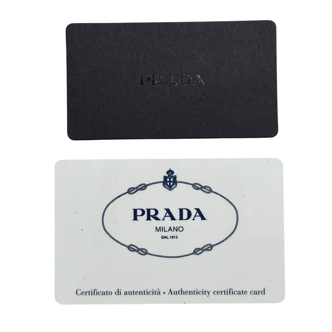 希少✨プラダ 二つ折り財布 ダブルファスナー サフィアーノ ロゴ金具 ブラック