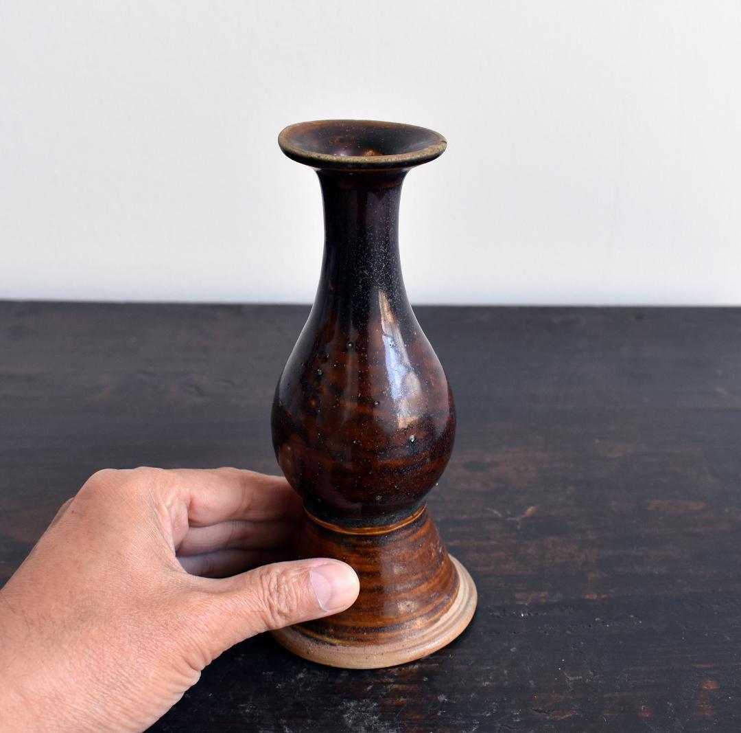 18世紀 壷屋焼 琉球古陶 褐釉台付瓶 飴釉瓶子 ビンシー