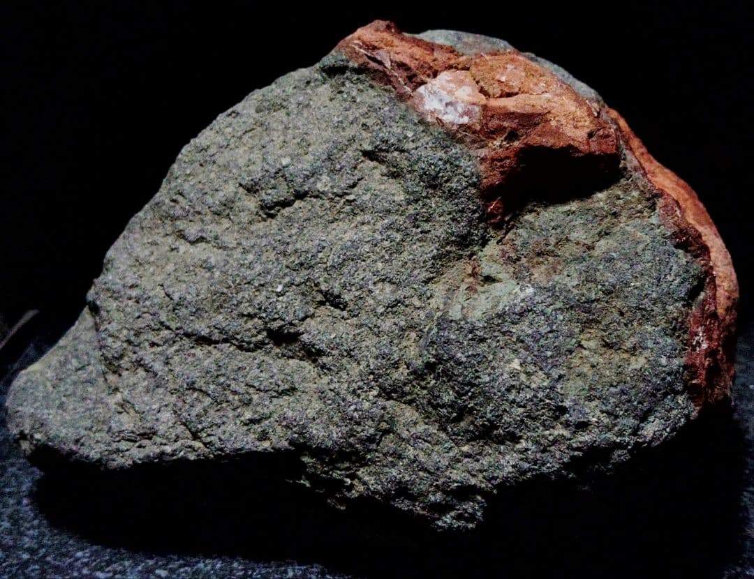 ☆赤玉石☆赤碧玉原石【本宿コールドロン転石・ウブ2,761g】 - メルカリ