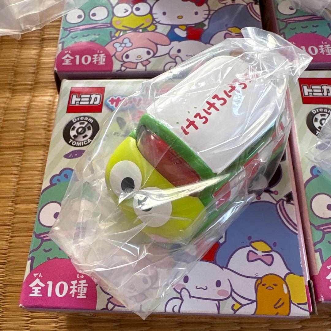 ✨新品✨ドリームトミカ　TOMICA TUNESサンリオキャラクターズ