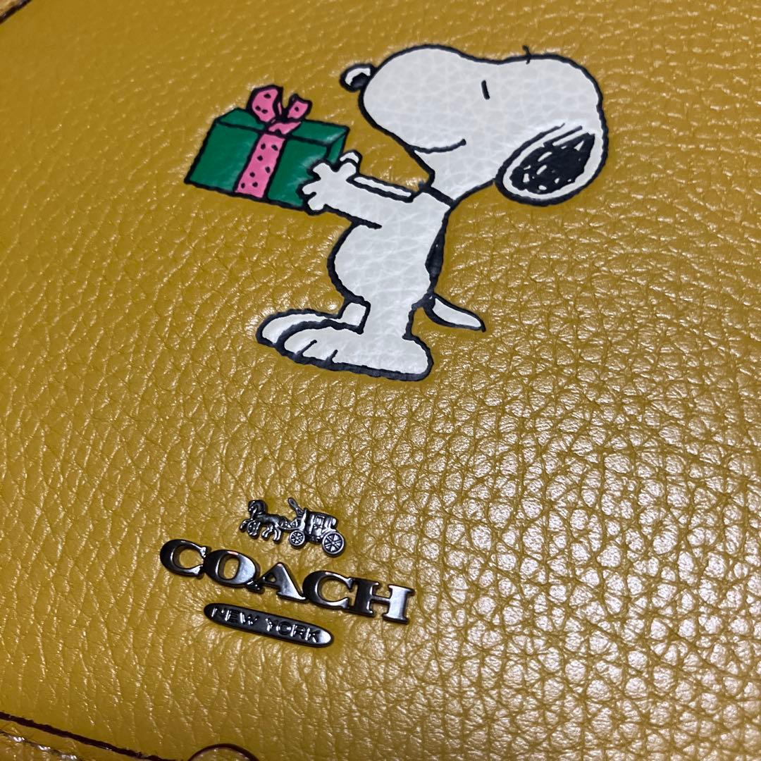COACH スヌーピー ラウンドショルダーバッグ