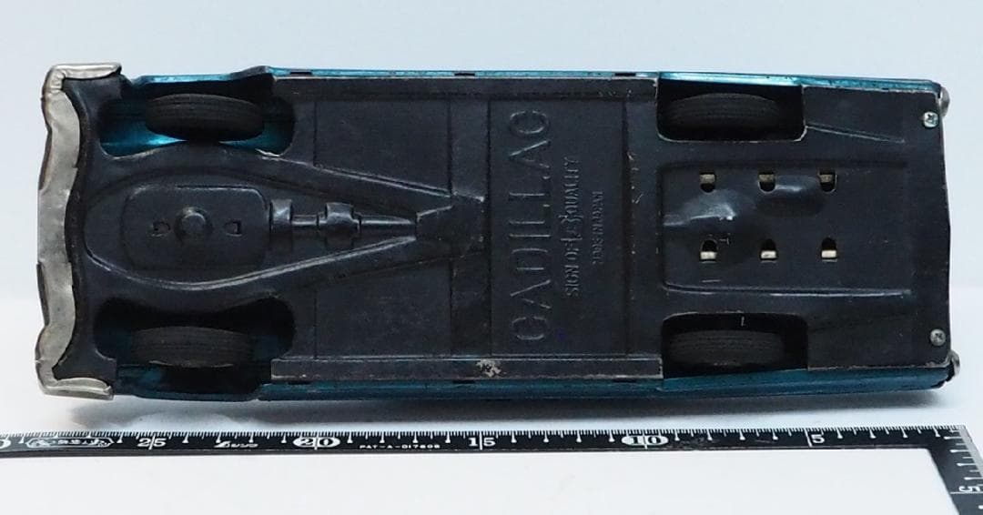 萬代屋 60'sキャデラック セダン 大サイズ青緑tinブリキtoy car箱無