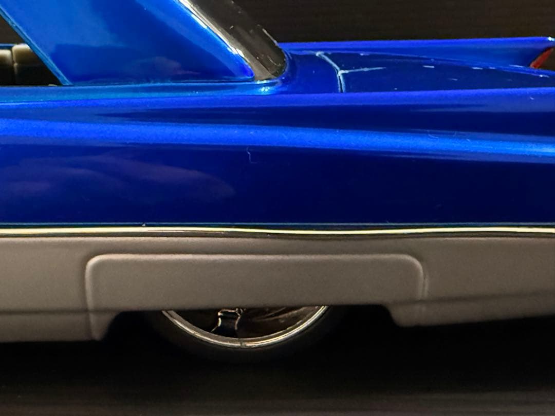 JADA キャデラック1963年　DUB 1/18