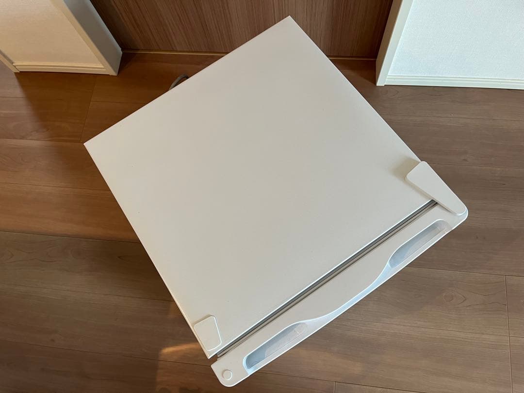 【美品】マクスゼン 冷蔵庫2024年製47Lホワイト　JR047HM01WH