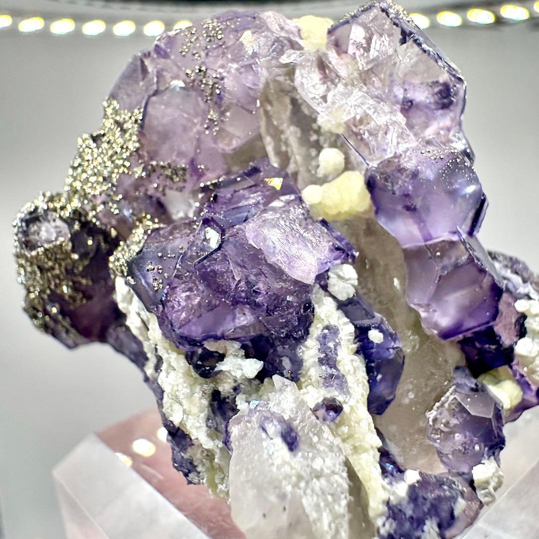 563 中国 内モンゴル産 フローライト&パイライト