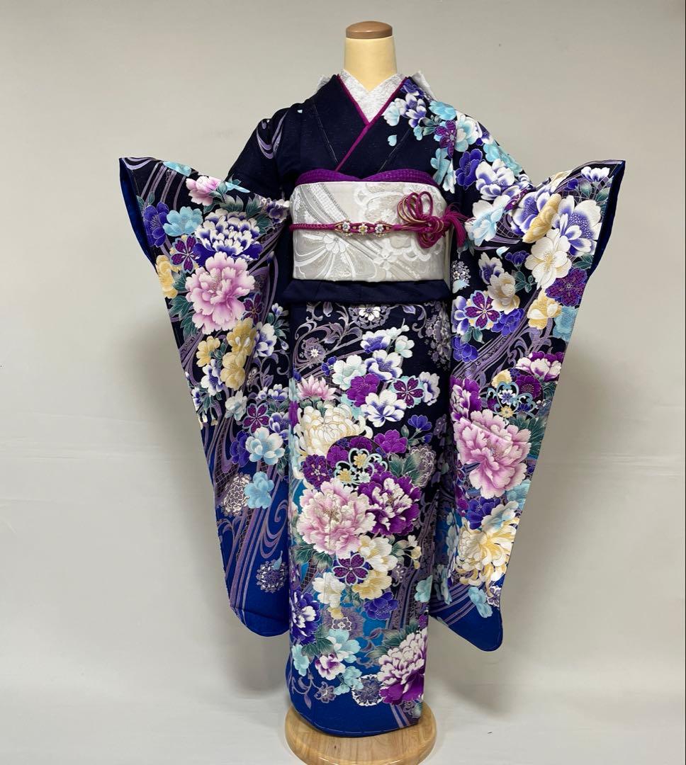 新品豪華なラメ地紫の振袖フルセット