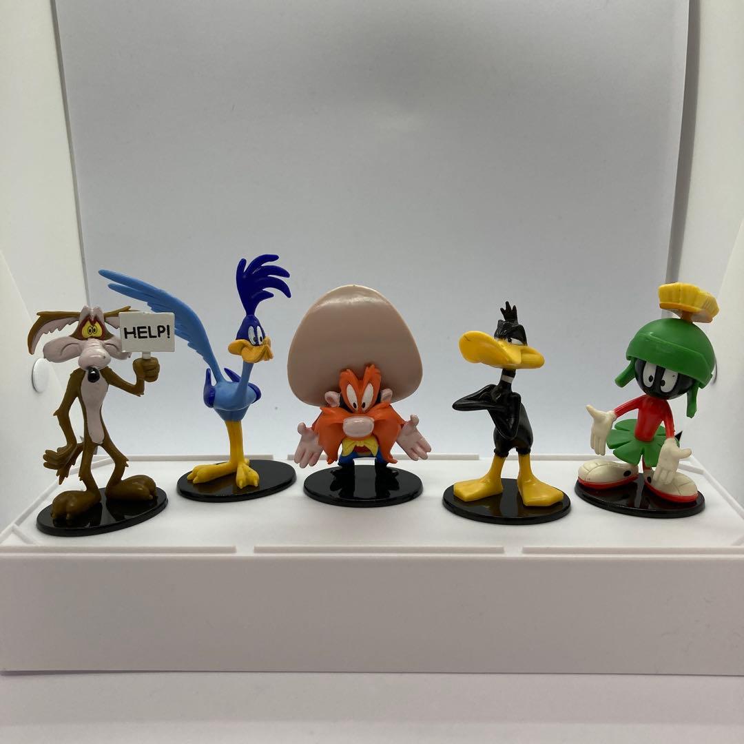 ルーニーテューンズ フィギュアセット 5体セット - メルカリ