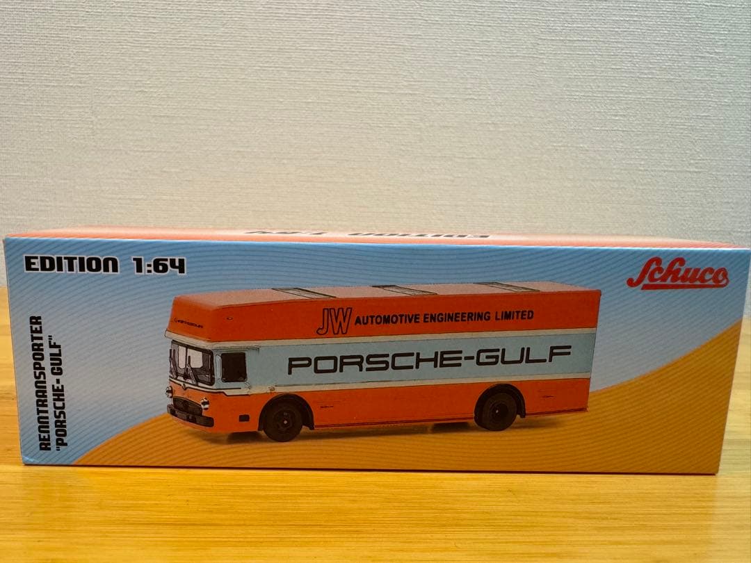 【Schuco】限定 Renntransporter Porsche-Gulf