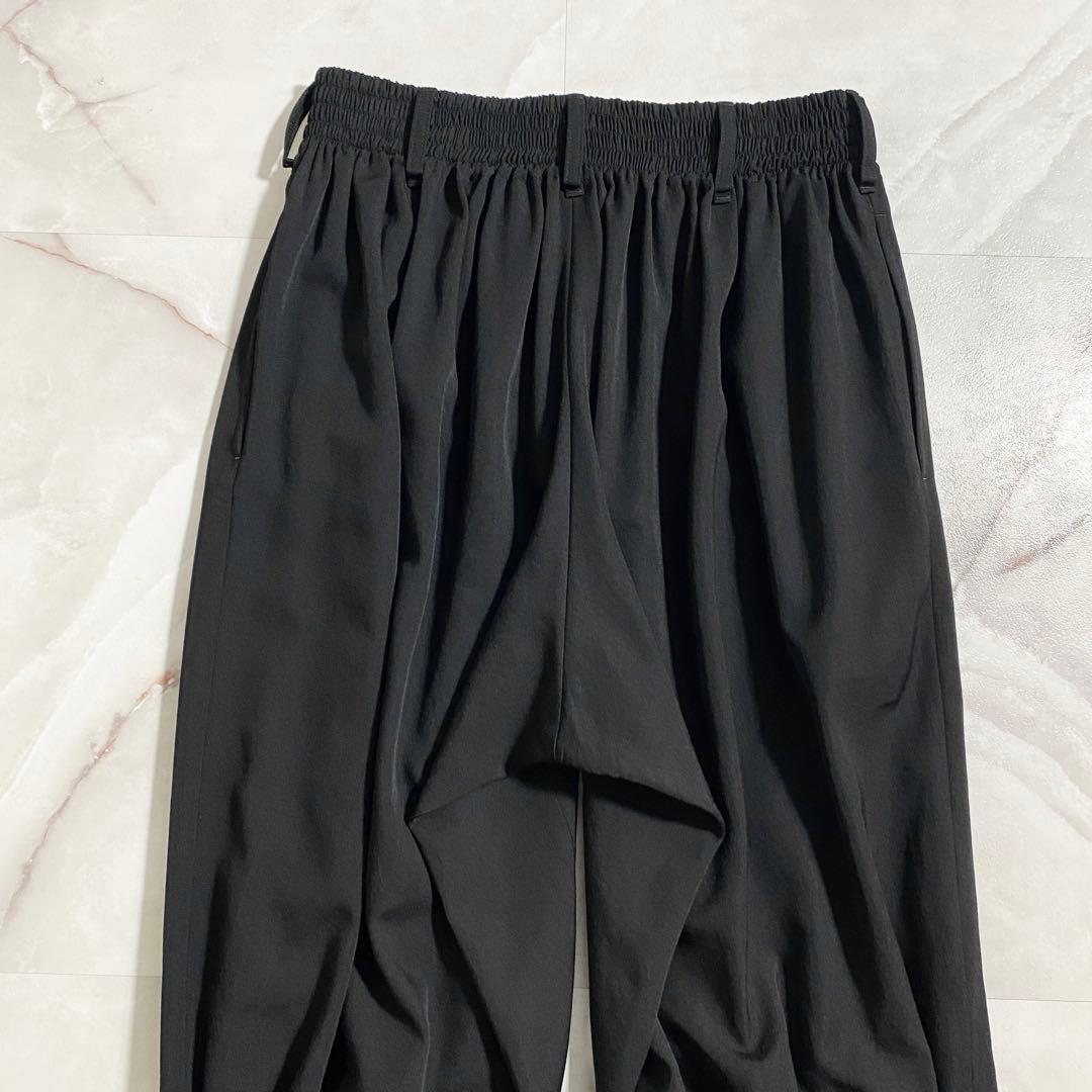 A17008 美品 ヨウジヤマモト 22AW ワイドギャザーイージーパンツ 黒1