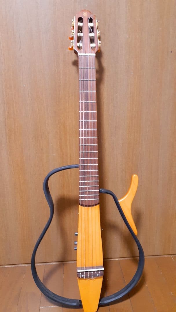 ヤマハサイレントギター SLG-100N SLG100N - Display Collection - INNOVATION ROAD - Yamaha Corporation