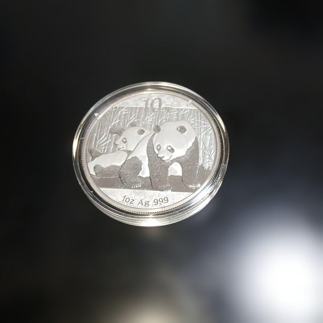 2010年 中華人民共和国 パンダ銀貨 1オンス - メルカリ