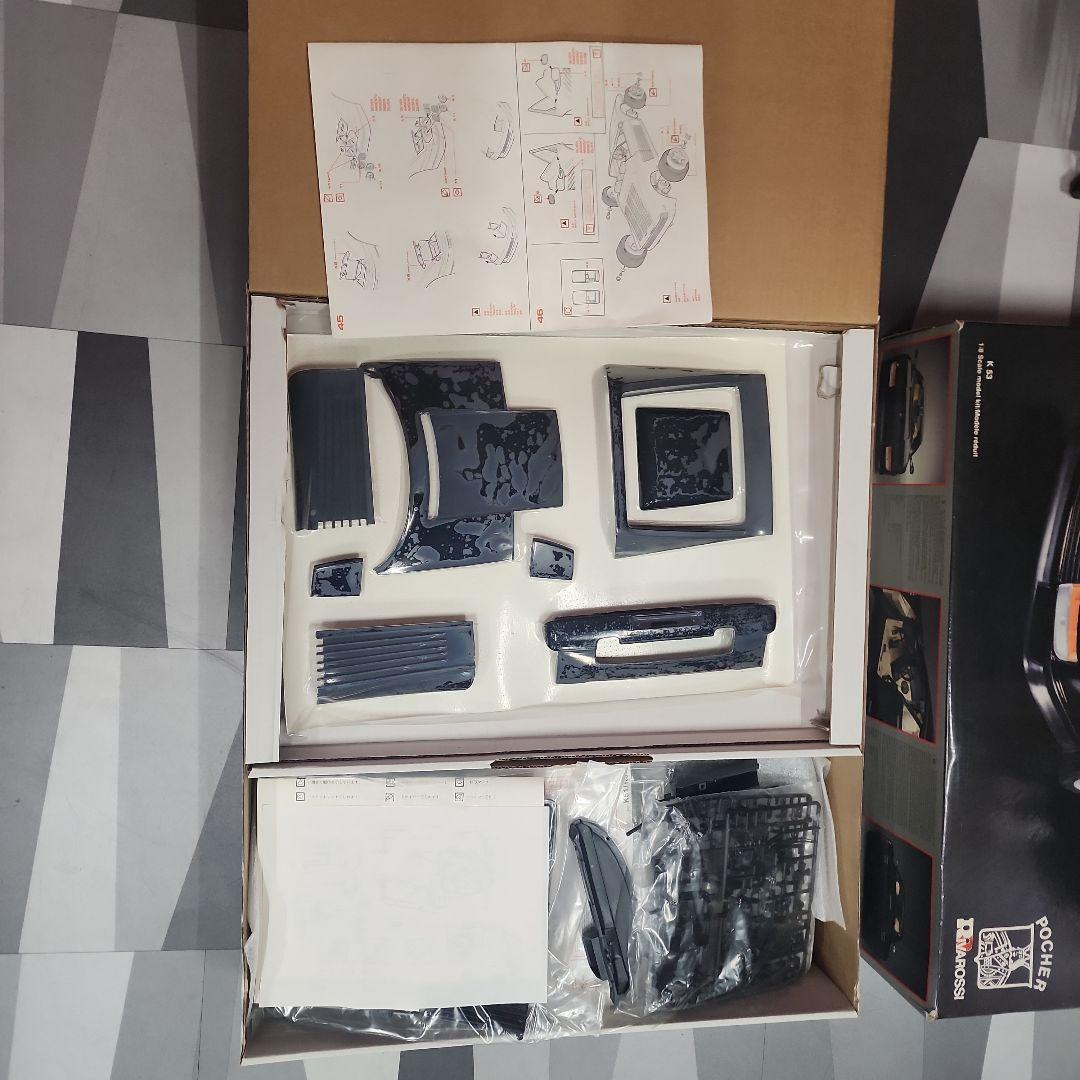 Ferrari Testarossa 1/8スケール 未組み立てキット