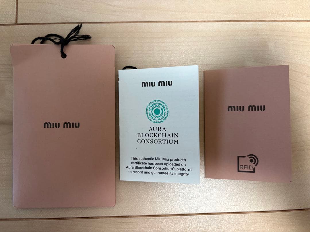 週末限定価格 miu miu ケーブル ポロシャツ ウォニョン