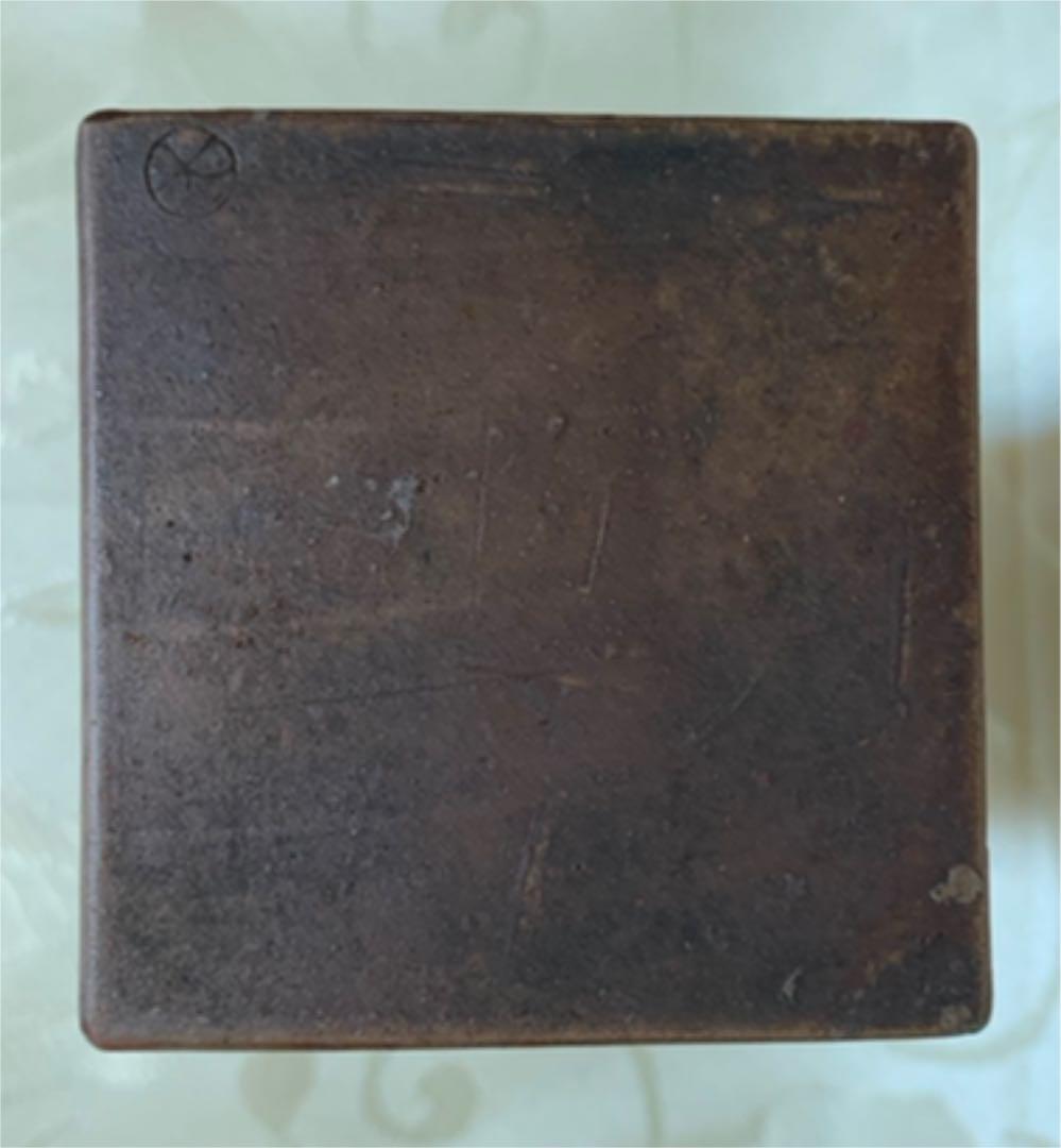 ①名工　田中金蔵友石　作　備前系保命酒　角徳利／②備前南燦窯　森本英助作　ぐい呑