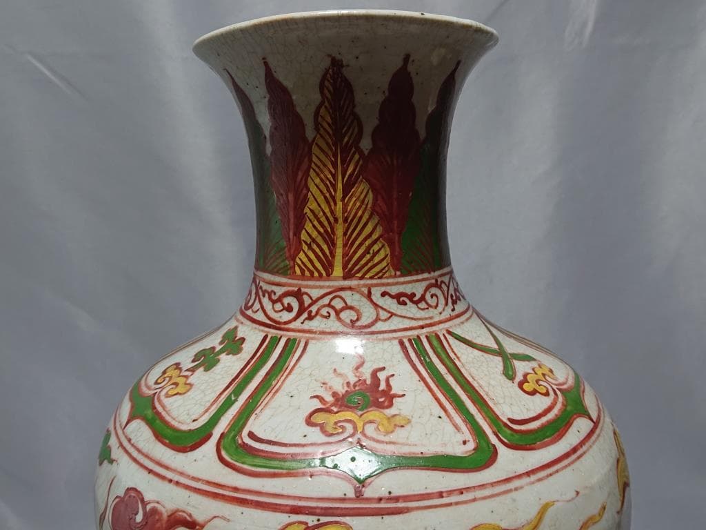 コレクター収集品 中国 明時代 五彩色絵 龍文大瓶 高さ36.8cm