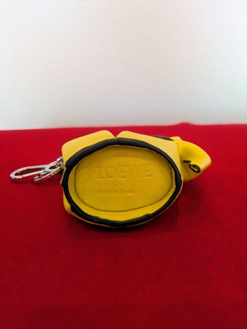 ロエベ ケース チャーム ゾウ