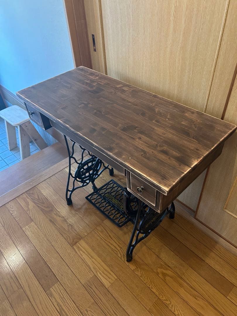 直接引き取りの場合お値下げ可 アンティークな ミシンテーブル デスク