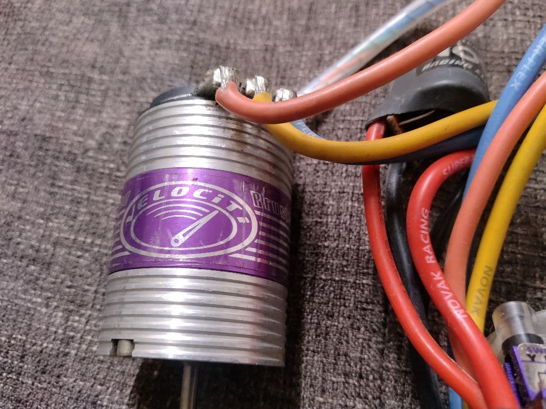 NOVAK Velocity 5.5RブラシレスモーターGTBアンプセット
