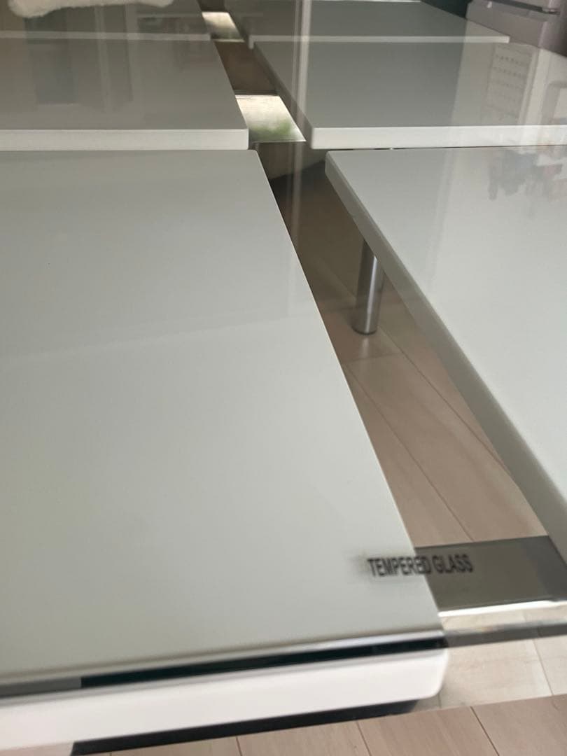 ガラス　ダイニングテーブル　4人用