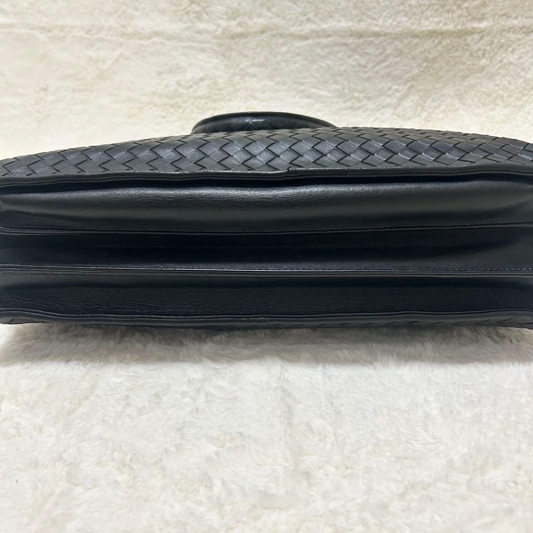 ボッテガヴェネタ イントレチャート ブラック レザー ビジネスバッグ