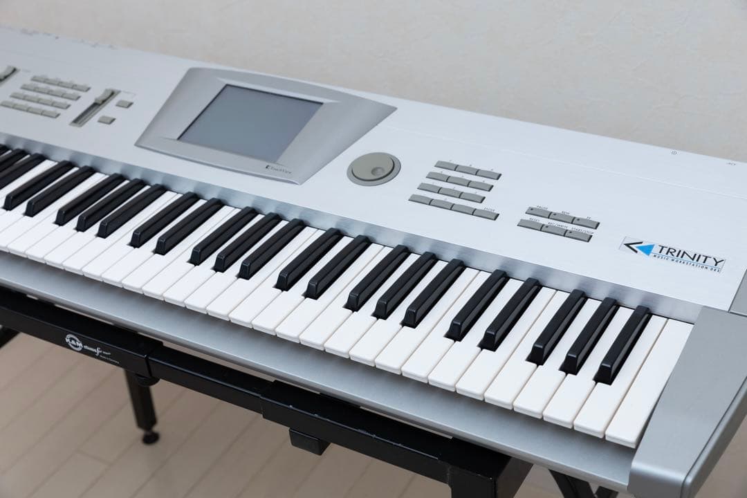 KORG TRINITY 61鍵 シンセサイザー キーボード コルグ トリニティ