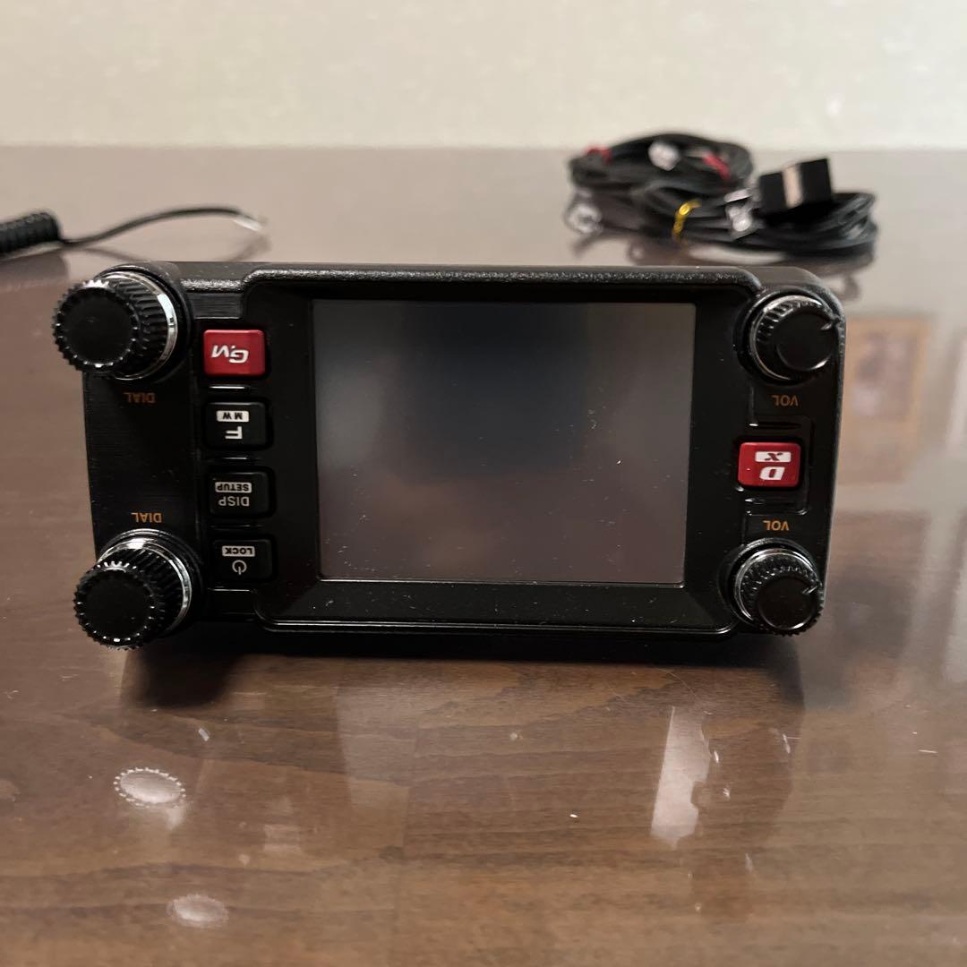 八重洲無線 144/430MHz FM／デジタルカートランシーバー