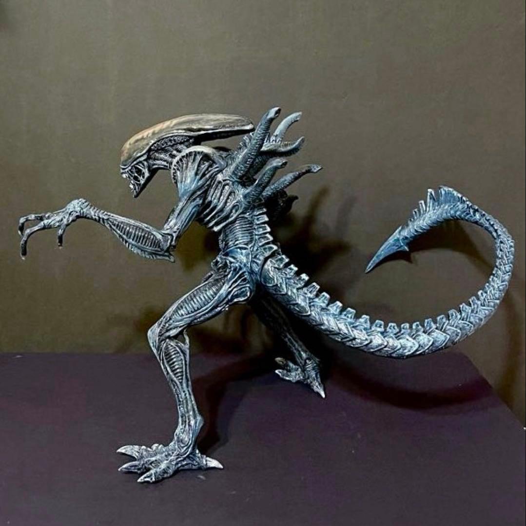 エイリアン　フィギュア　リペイント完成品