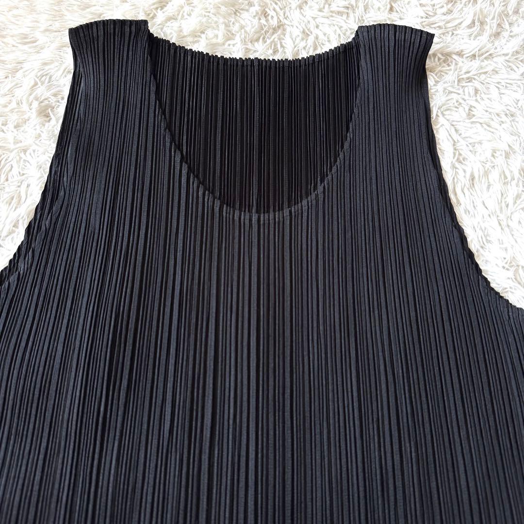 極美品　プリーツプリーズ　ノースリーブ　カットソー　タンクトップ　ブラック　3