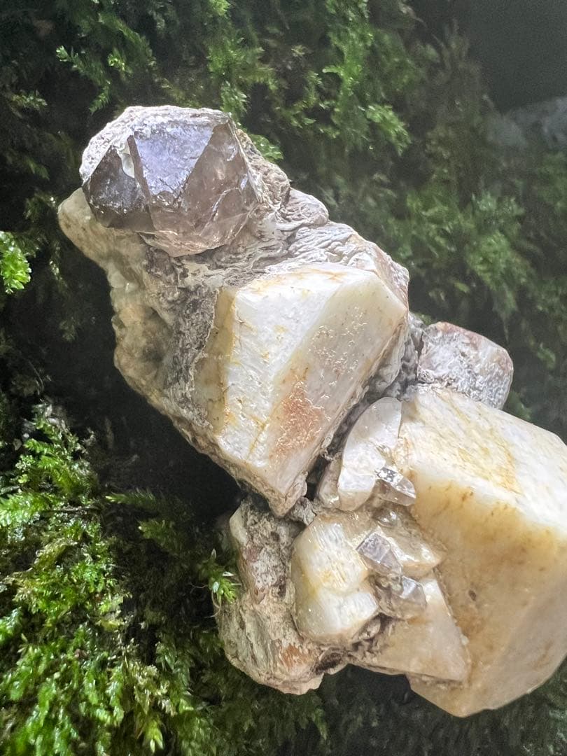 龍脈の精髄 九州産煙水晶＆長石共生標本 「大地と祓いの調和」【