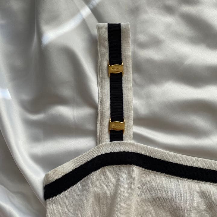 【Salvatore Ferragamo】デザインキャミソール