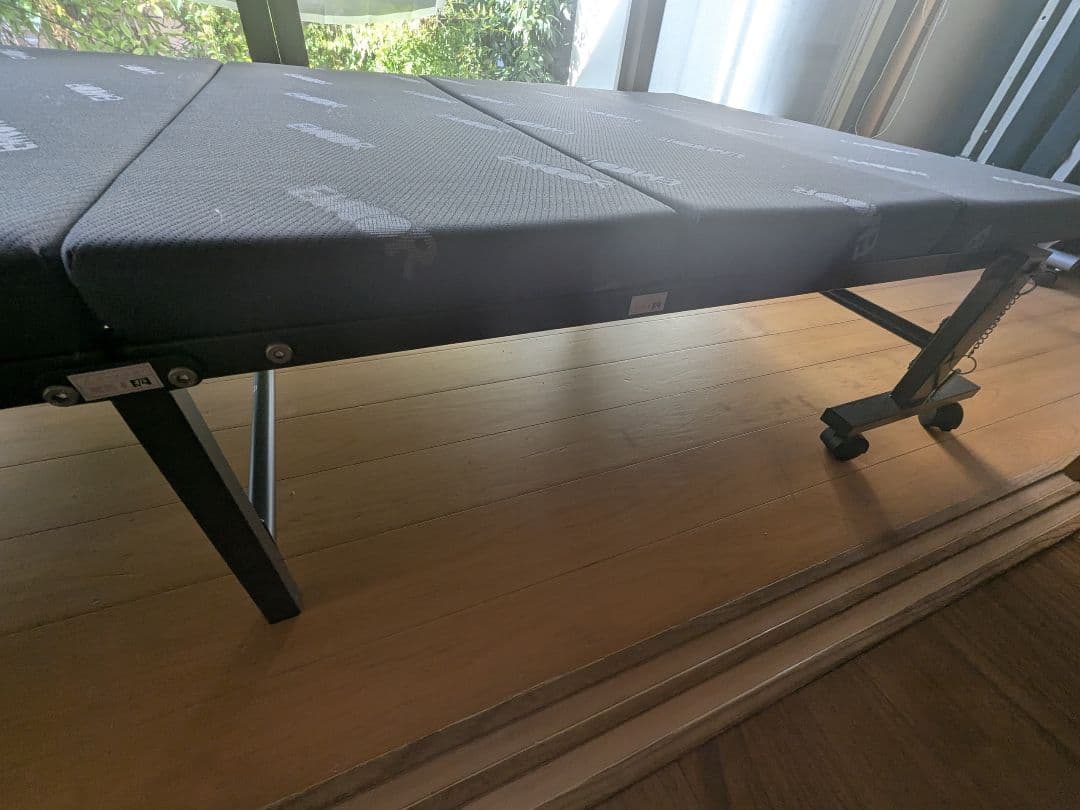 【送料込み】折りたたみベッド シングル EMOR 軽量 来客用 災害用