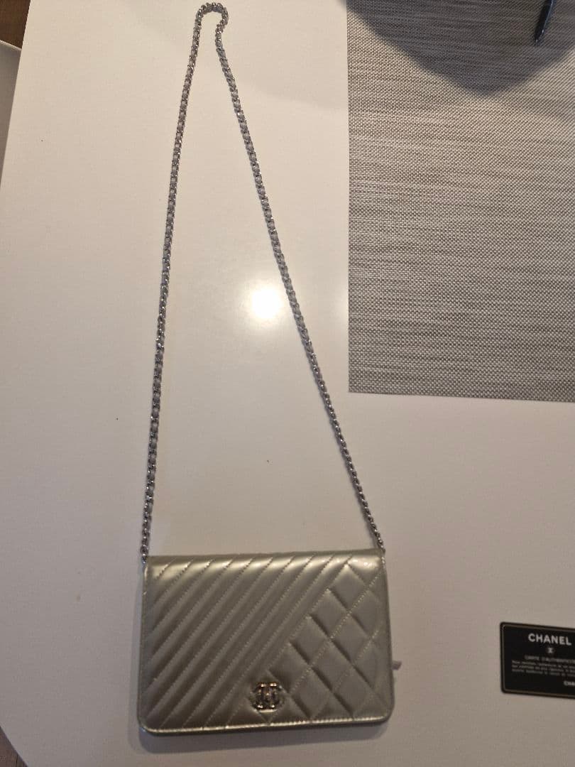 パリ本店限定モデル CHANEL キルティング お財布 ショルダーバッグ