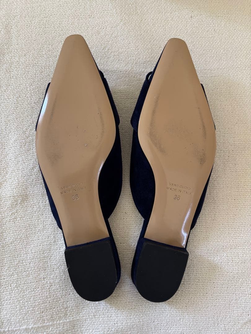 新品未使用★NEBULONIE ネブローニ　スエード バックルミュールサンダル